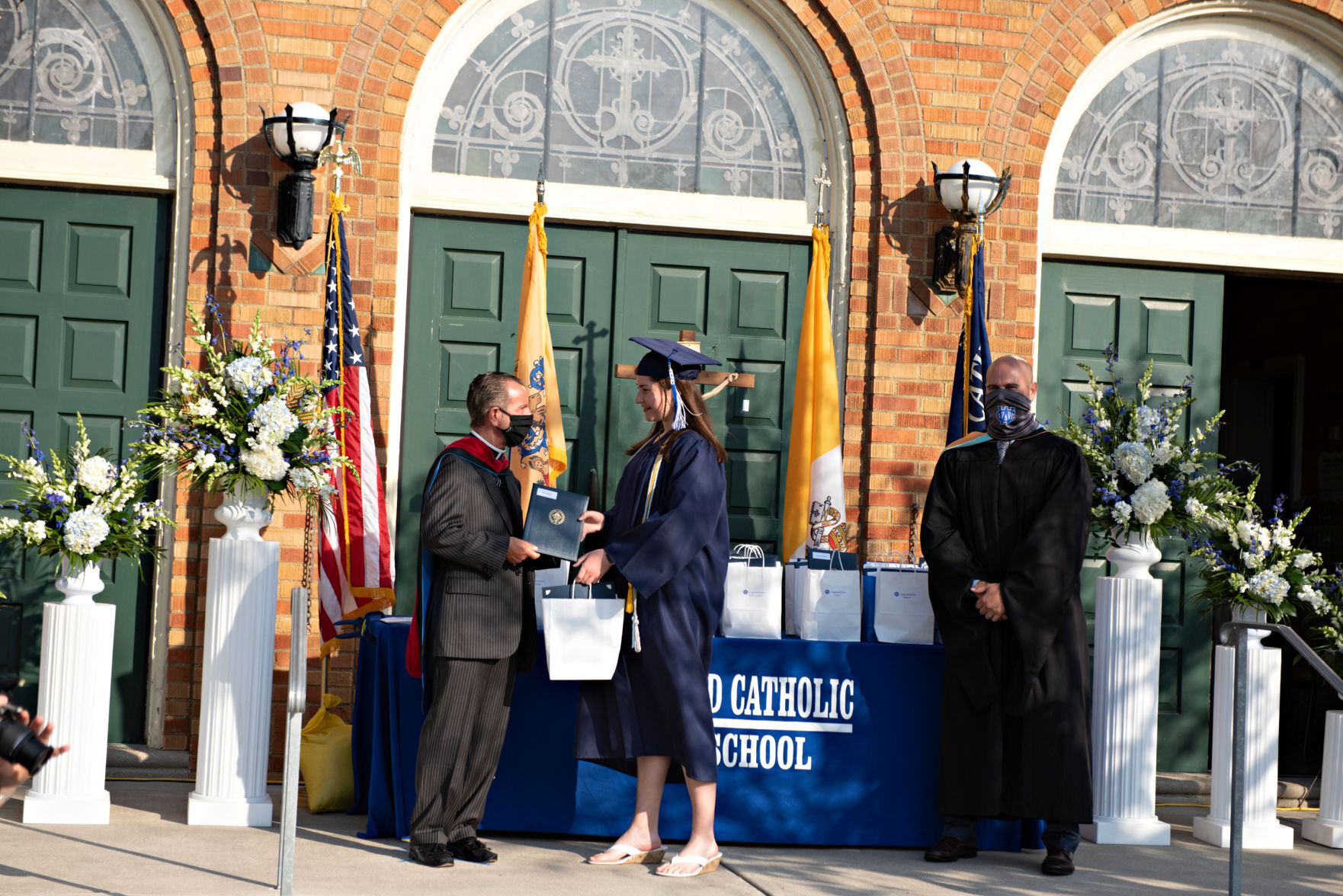060420_nws_wildwoodcatholicgrad